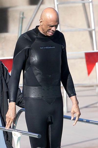 卡洛斯：当世界杯冠军是无与伦比的；希望安帅带领巴西进决赛（卡洛斯称世界杯封王无与伦比，盼安切洛蒂率巴西挺进决赛）