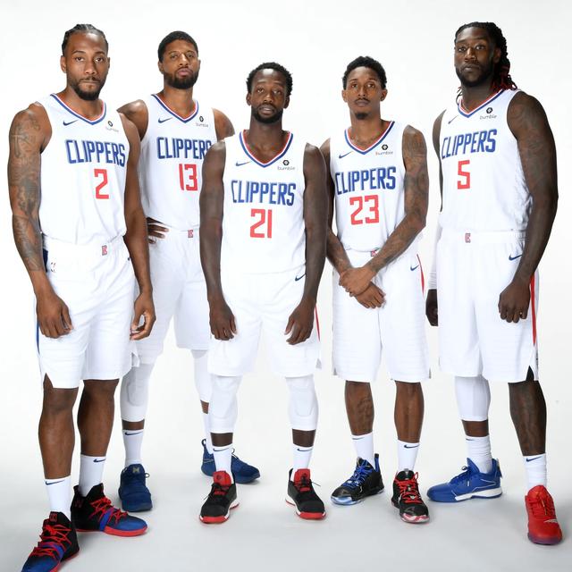 官方和三个媒体平台评选的2025中超最佳球员、教练、阵容对比（2025中超最佳球员、教练与阵容：官方与三大平台评选对比）