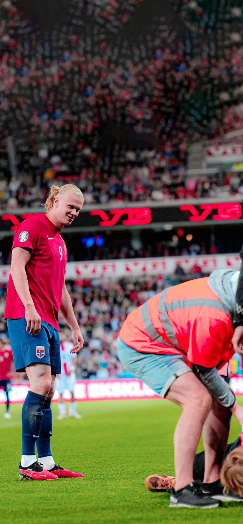 罗林斯32分6板14助 NBA雄鹿114-123不敌76人 马克西54分（马克西砍54分，罗林斯32+6+14；76人123-114力克雄鹿）