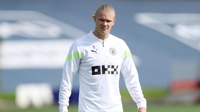 奇兵！霍福德首节替补登场5分钟，三分4中4轰下12分（替补爆发！霍福德首节5分钟三分4投全中拿下12分）