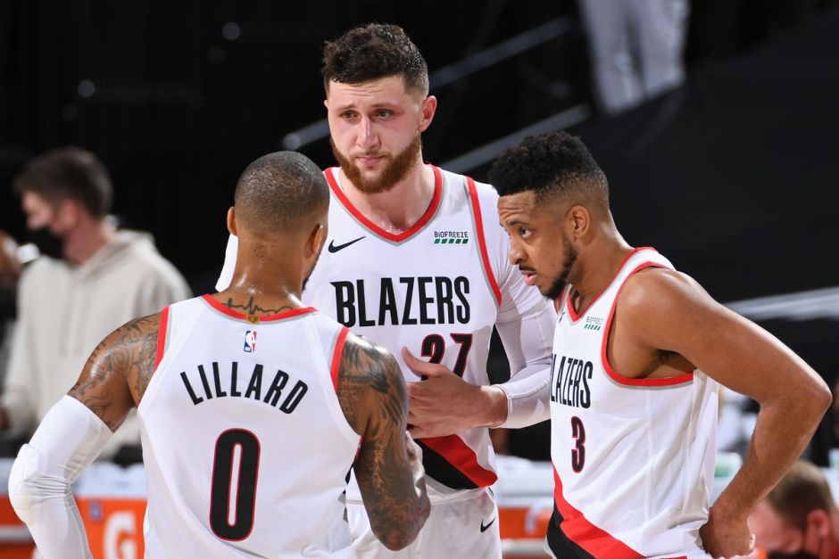 猛龙主帅：末节想用莺歌换下巴特尔 前者让我把后者继续留在场上（猛龙主帅：末节本想用莺歌替下巴特尔，最终在莺歌建议下让巴特尔继续留场）