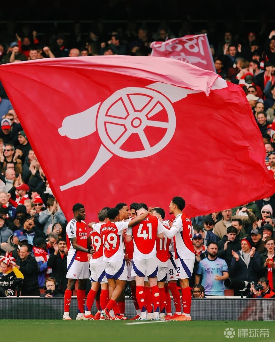 什琴斯尼哥哥：我弟更愿意坐板凳，需要他时再出场帮忙（什琴斯尼兄长：弟弟宁当替补，球队需要时再上场助阵）