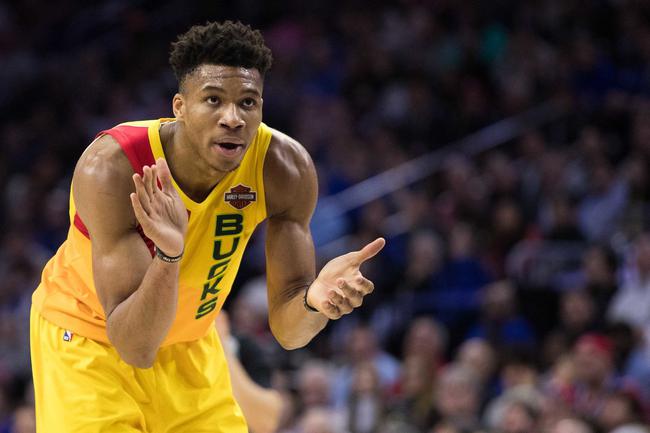 狄龙33+2对轰东契奇38分！布克里程碑，两旧将掀翻湖人，老詹10分（狄龙33+2硬刚东契奇38分，布克达成里程碑！两旧将掀翻湖人，詹姆斯仅得10分）