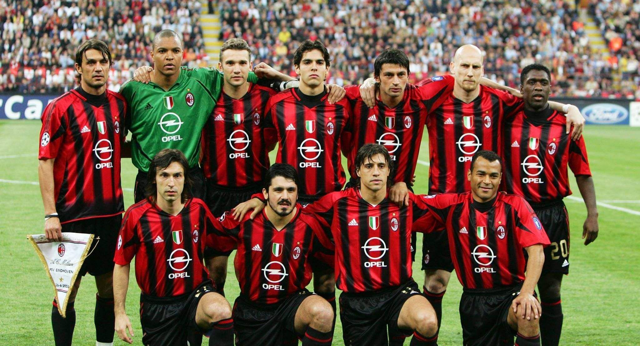 积极性！里夫斯抛投不中 艾顿掩护后冲抢力压庄神补扣打进！（拼劲爆棚！里夫斯抛投不进，艾顿掩护后强硬冲抢压过庄神完成补扣）