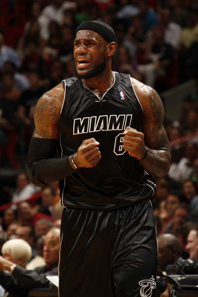 东体：蒯纪闻的伤势情况目前来看不至于像外界传得那么严重（东体：蒯纪闻伤情暂未如外界传言般严重）