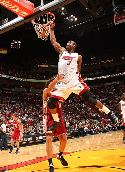 图片报：多特内部认为小贝林踢得过于保守，不过仍然信任他（图片报：多特内部认为小贝林风格偏谨慎，但对他的信任未动摇）