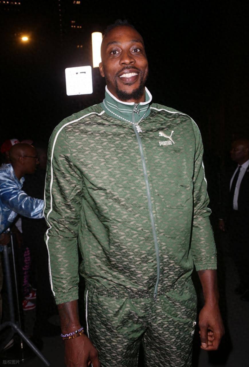 球队赛后合练照片曝光，专注备战（赛后合练照流出，球队全力备战）