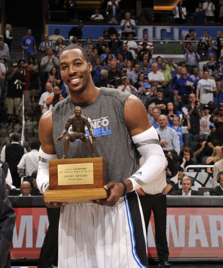 琼斯今日贡献8次抢断创生涯新高，也是自保罗后鹈鹕队史首人（琼斯单场8次抢断刷新生涯纪录，成保罗以来鹈鹕首位达成者）